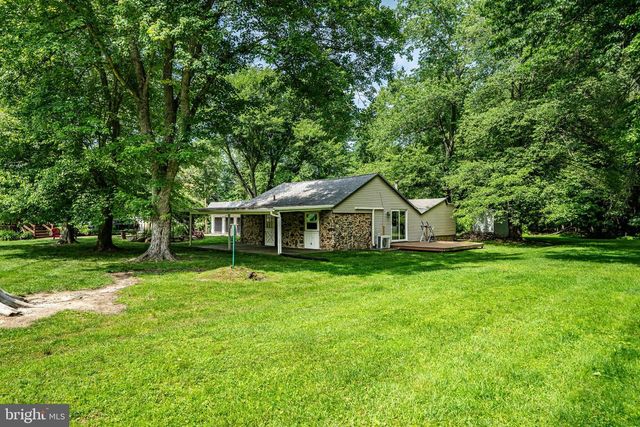 866 SHAVERTOWN RD, Garnet Valley, PA 19060