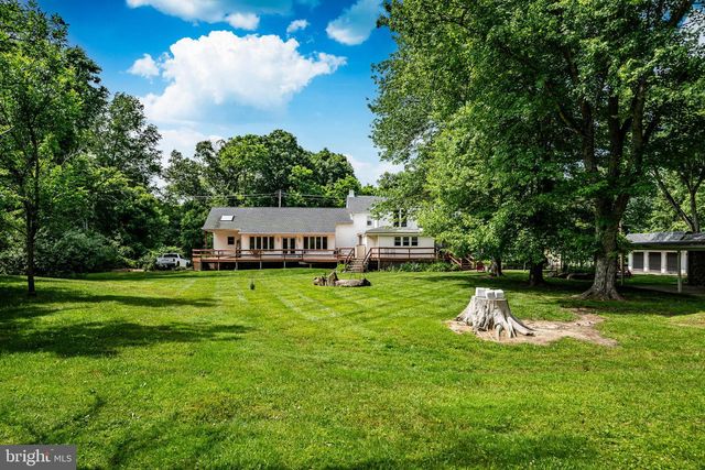 866 SHAVERTOWN RD, Garnet Valley, PA 19060