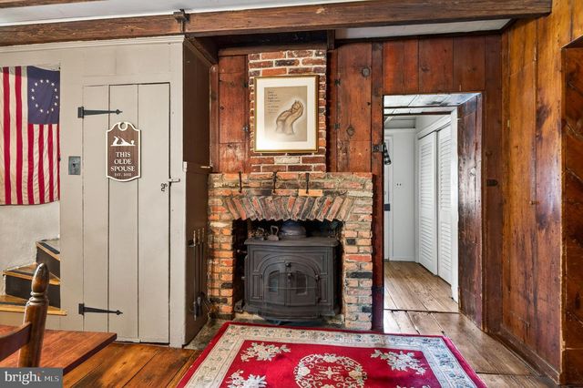 866 SHAVERTOWN RD, Garnet Valley, PA 19060