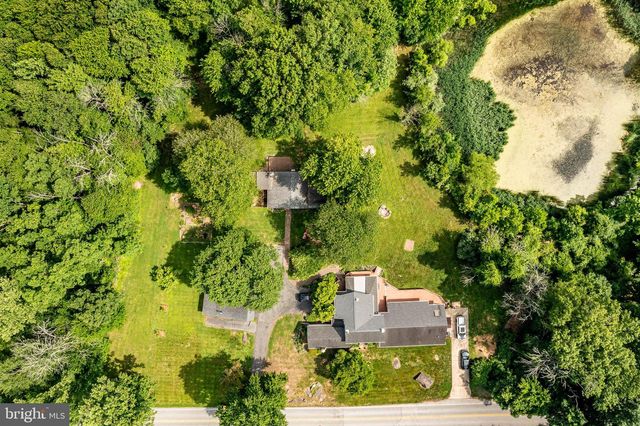 866 SHAVERTOWN RD, Garnet Valley, PA 19060