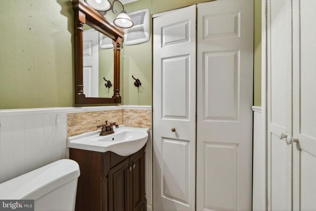 866 SHAVERTOWN RD, Garnet Valley, PA 19060