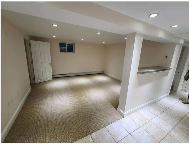 1 Hilltop Rd B, Watertown, MA 02472