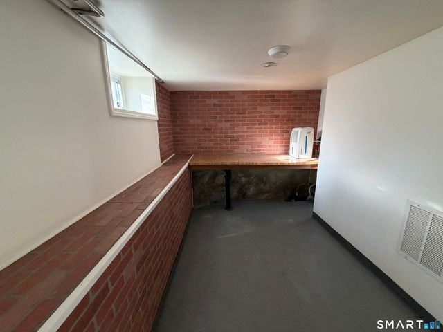 535 Chase Avenue, Waterbury, CT 06704