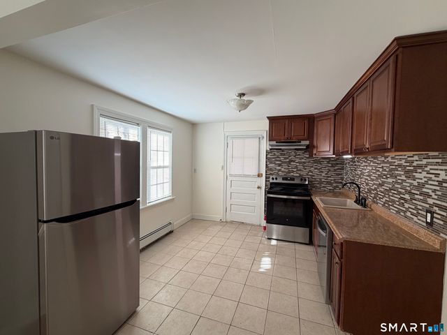 535 Chase Avenue, Waterbury, CT 06704