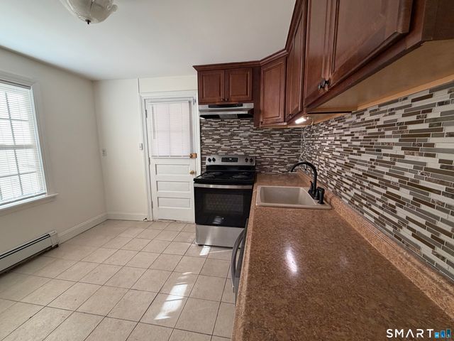 535 Chase Avenue, Waterbury, CT 06704