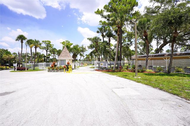125 BROOKSHIRE DRIVE, Nokomis, FL 34275
