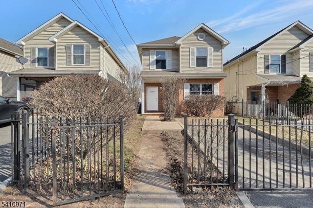 289 14TH AVE, Newark City, NJ 07103