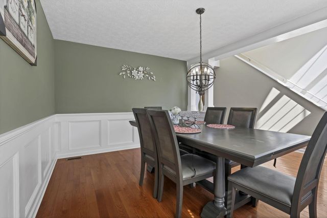 49 Knights Bridge Drive W, Pickerington, OH 43147