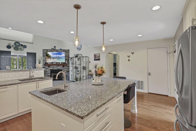 49 Knights Bridge Drive W, Pickerington, OH 43147