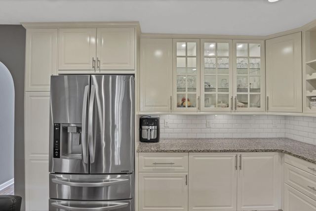 49 Knights Bridge Drive W, Pickerington, OH 43147