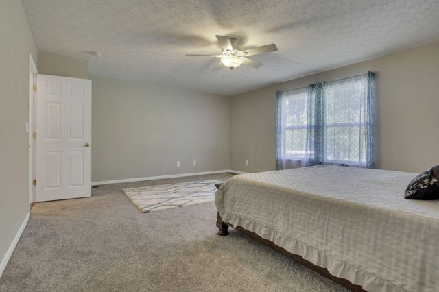 49 Knights Bridge Drive W, Pickerington, OH 43147