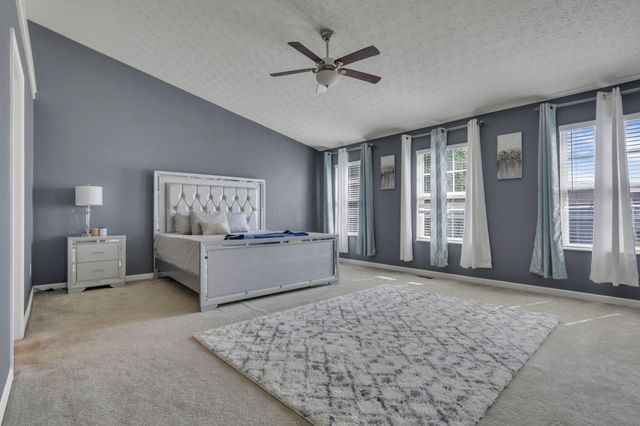 49 Knights Bridge Drive W, Pickerington, OH 43147