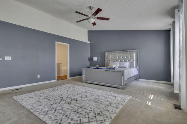 49 Knights Bridge Drive W, Pickerington, OH 43147