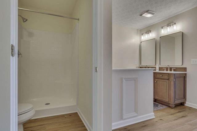 49 Knights Bridge Drive W, Pickerington, OH 43147
