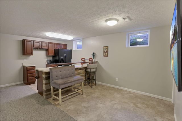 49 Knights Bridge Drive W, Pickerington, OH 43147