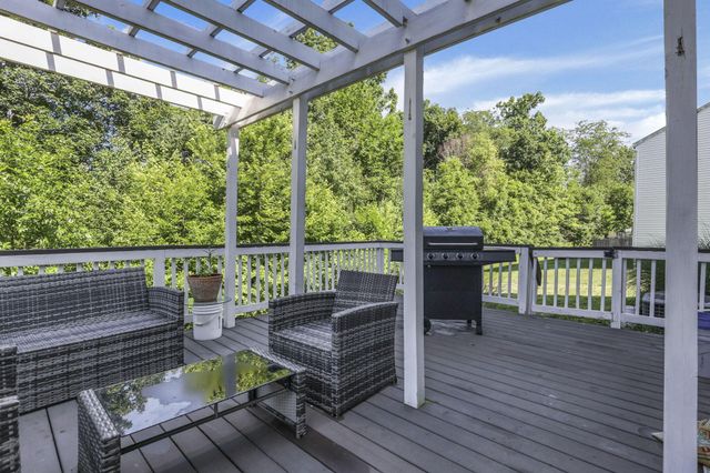 49 Knights Bridge Drive W, Pickerington, OH 43147