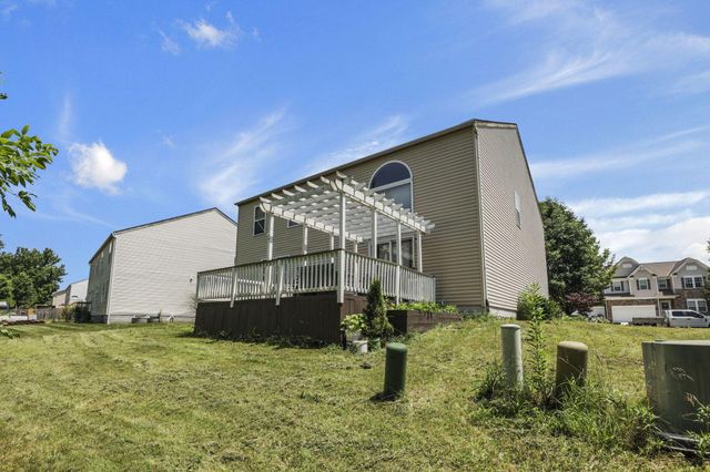 49 Knights Bridge Drive W, Pickerington, OH 43147