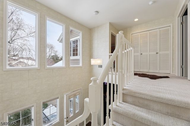 7 Coniston Ct, Wayne Twp., NJ 07470