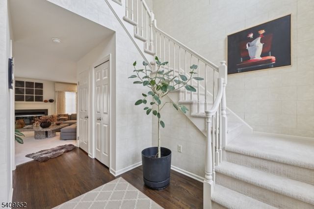 7 Coniston Ct, Wayne Twp., NJ 07470