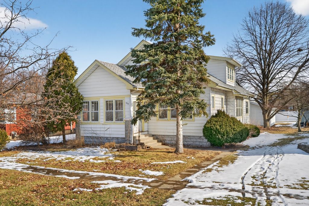 639 Dunbar Street, Beecher, IL 60401