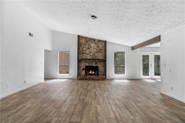 2520 Wildflower Lane, Lawrenceville, GA 30044
