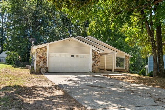 2520 Wildflower Lane, Lawrenceville, GA 30044
