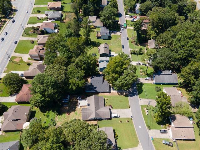 2520 Wildflower Lane, Lawrenceville, GA 30044