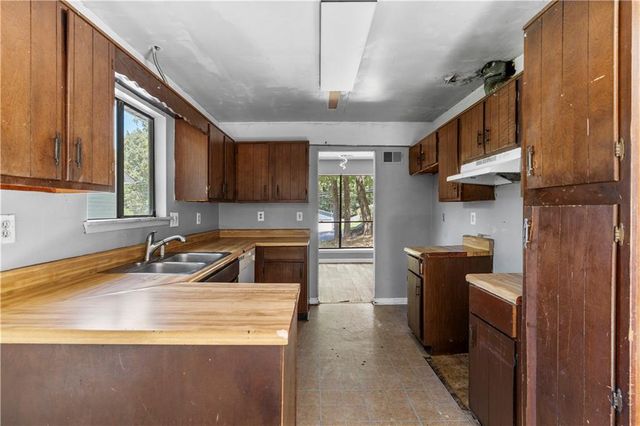 2520 Wildflower Lane, Lawrenceville, GA 30044