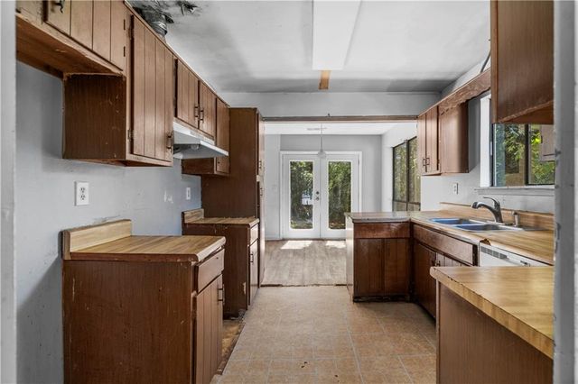 2520 Wildflower Lane, Lawrenceville, GA 30044