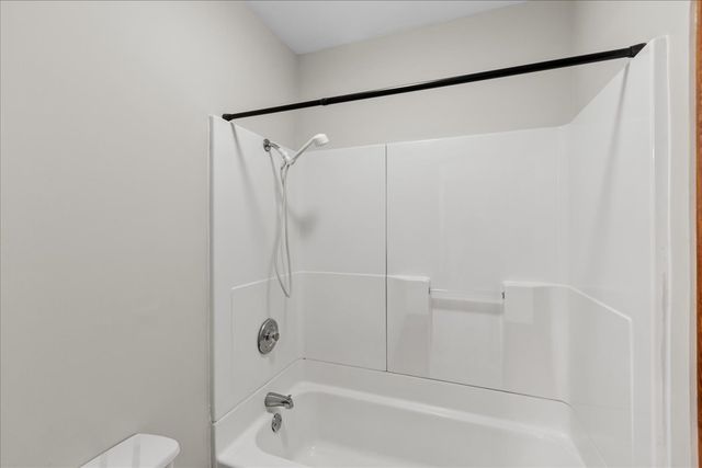 7050 Brighton Court 203, Woodridge, IL 60517