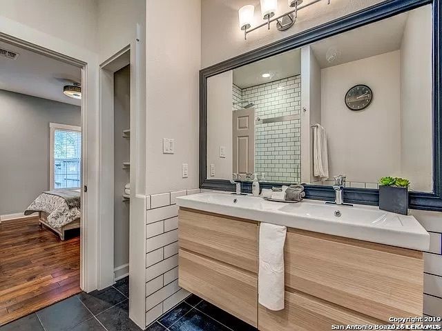 30 Chapel Hill, San Antonio, TX 78240