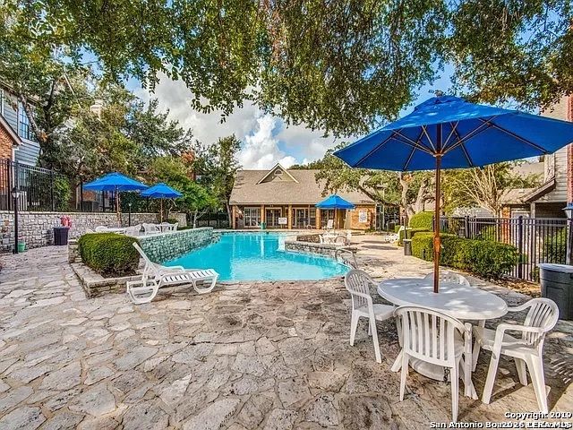 30 Chapel Hill, San Antonio, TX 78240