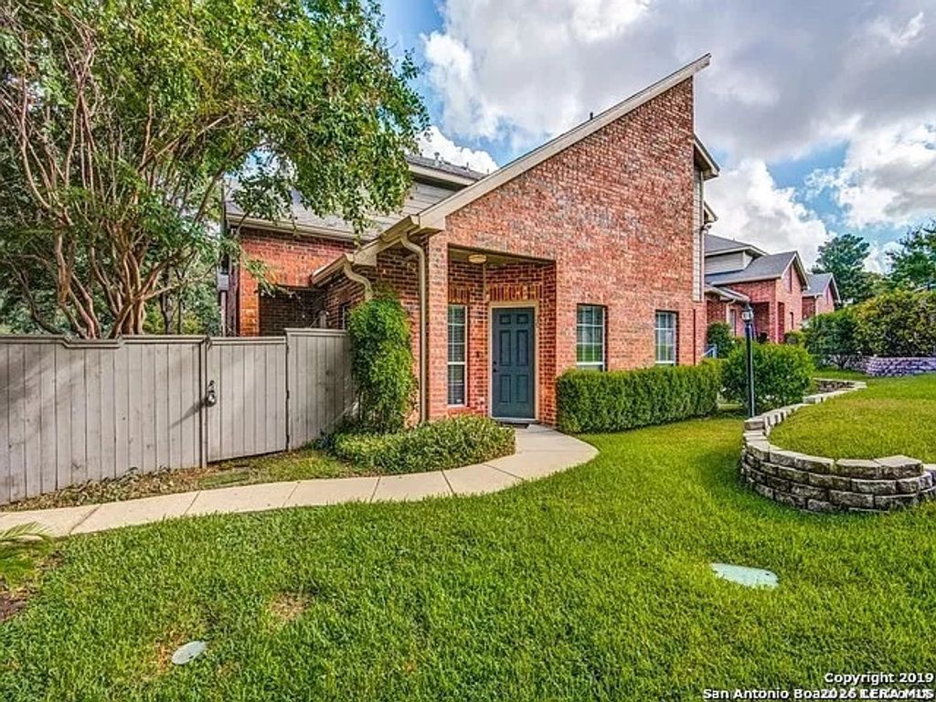 30 Chapel Hill, San Antonio, TX 78240