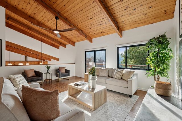 6689 Exeter Dr, Oakland, CA 94611