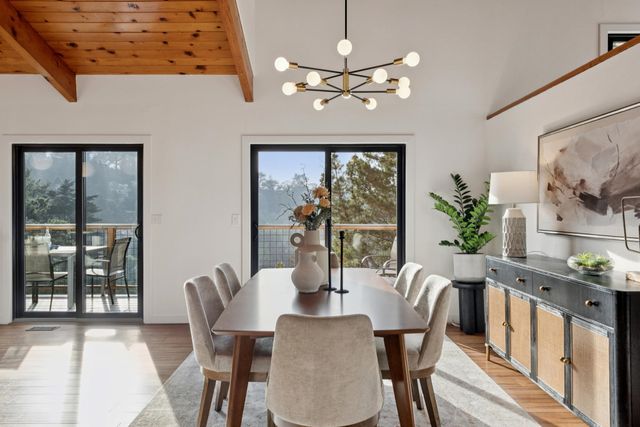 6689 Exeter Dr, Oakland, CA 94611