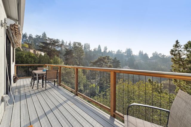 6689 Exeter Dr, Oakland, CA 94611