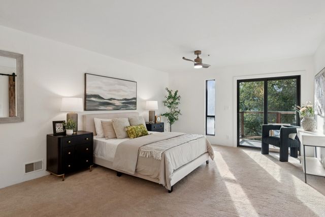 6689 Exeter Dr, Oakland, CA 94611