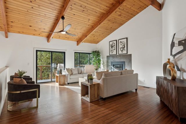 6689 Exeter Dr, Oakland, CA 94611