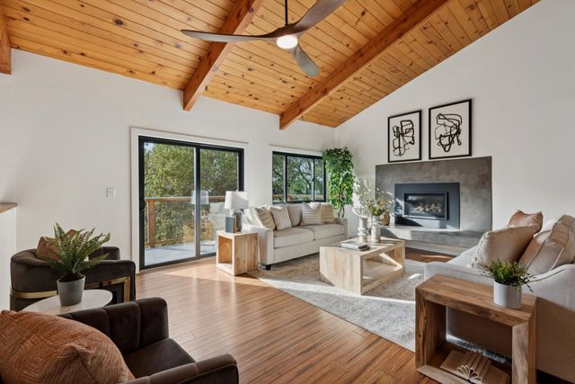 6689 Exeter Dr, Oakland, CA 94611