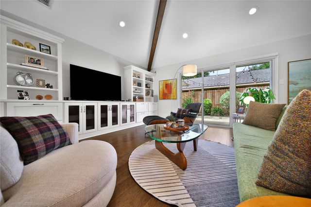 1503 W T C Jester Boulevard, Houston, TX 77008