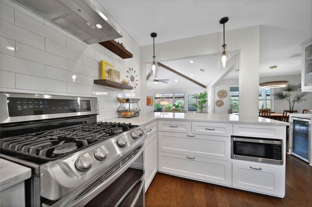1503 W T C Jester Boulevard, Houston, TX 77008