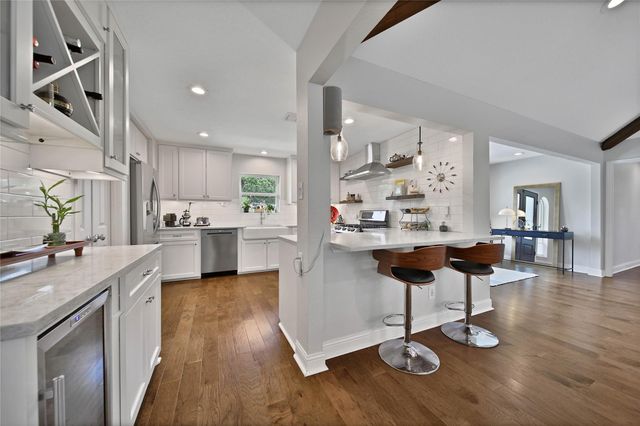 1503 W T C Jester Boulevard, Houston, TX 77008