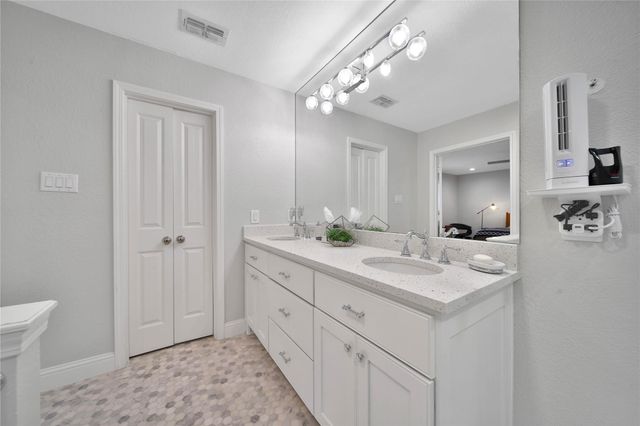 1503 W T C Jester Boulevard, Houston, TX 77008