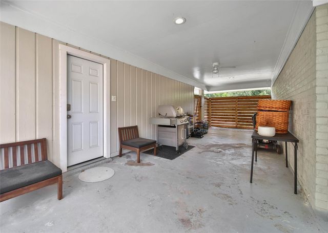 1503 W T C Jester Boulevard, Houston, TX 77008