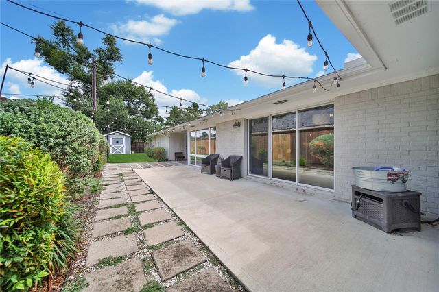 1503 W T C Jester Boulevard, Houston, TX 77008