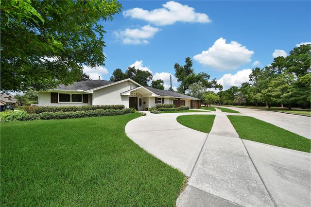 1503 W T C Jester Boulevard, Houston, TX 77008
