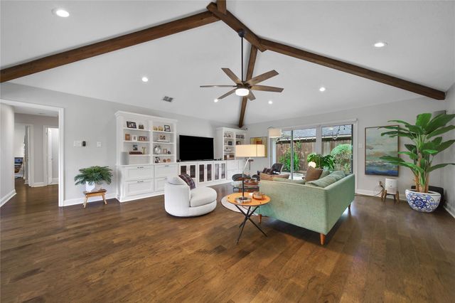 1503 W T C Jester Boulevard, Houston, TX 77008