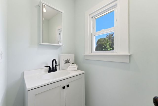 2313 Hobson Avenue, Davenport, IA 52802