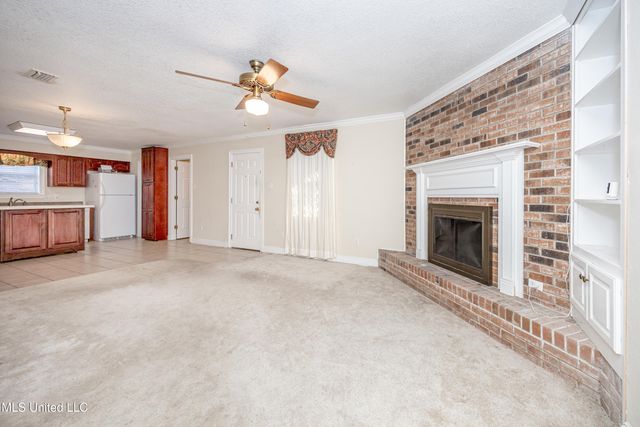 1512 Woodhaven Street, Pascagoula, MS 39581