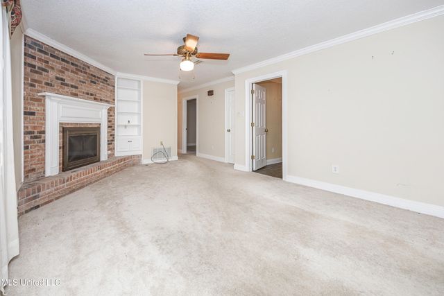 1512 Woodhaven Street, Pascagoula, MS 39581